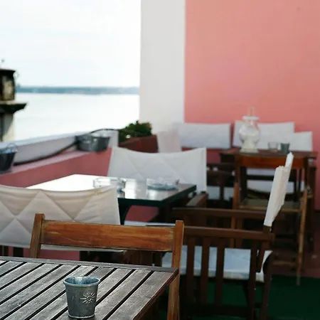 Alfama Patio Apartment Lisbon