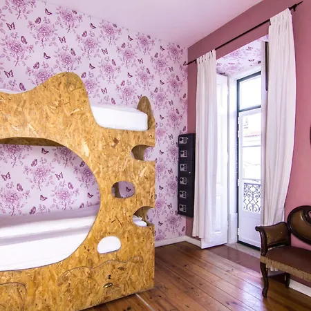 Апартаменты Alfama Patio