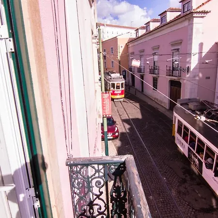 Alfama Patio Апартаменты *