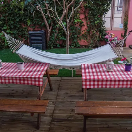 Alfama Patio Apartamento *